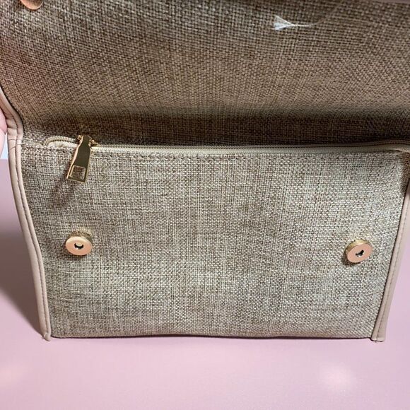 Nude Woven Fabric Clutch with removable Chain - Picture 4 of 4